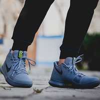 'کفش بسکتبال نایک کایری   Nike Kyrie 3 basketball shoes'
