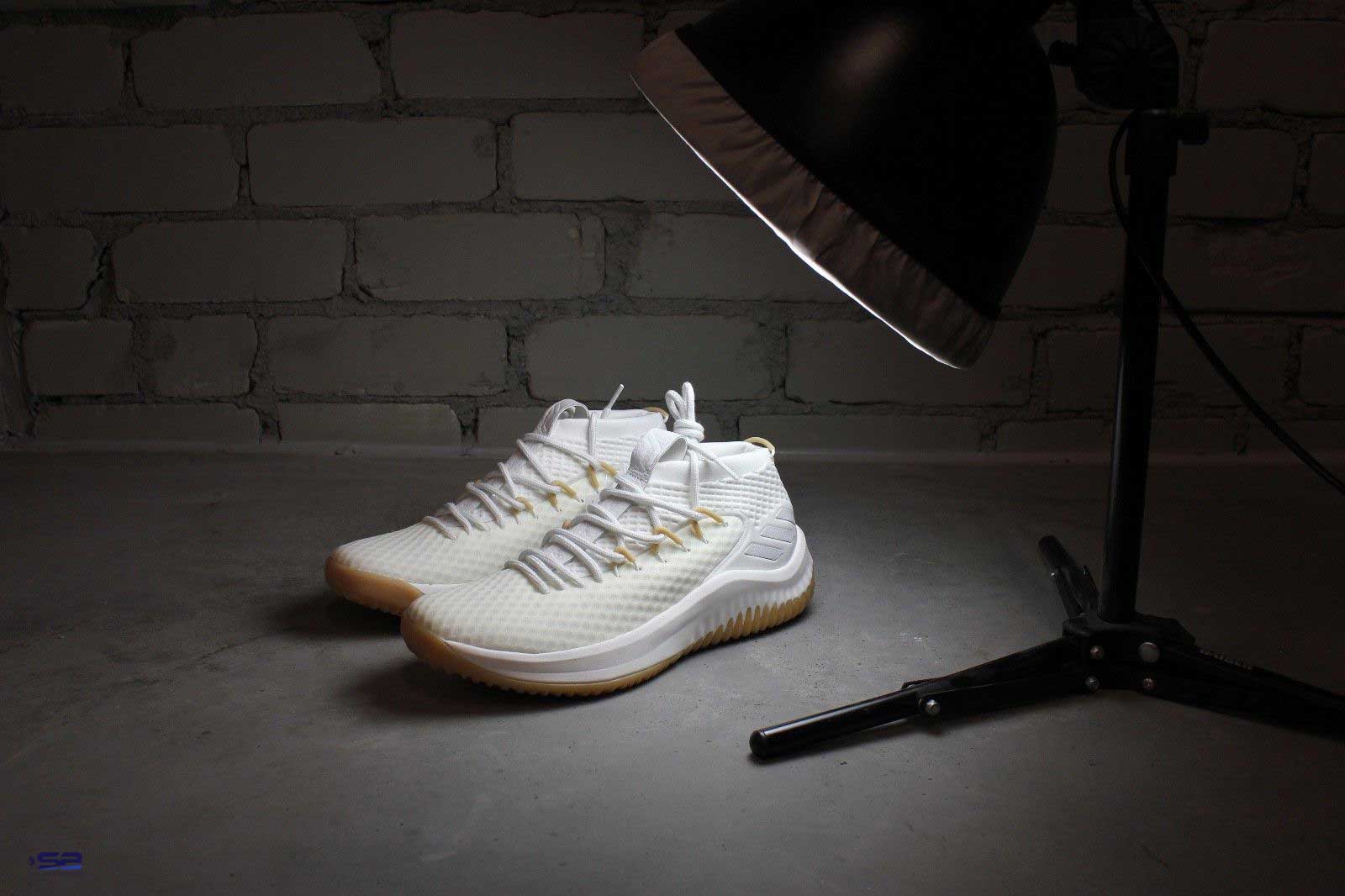  خرید  کفش کتانی آدیداس مخصوص بسکتبال    Adidas Dame 4 
