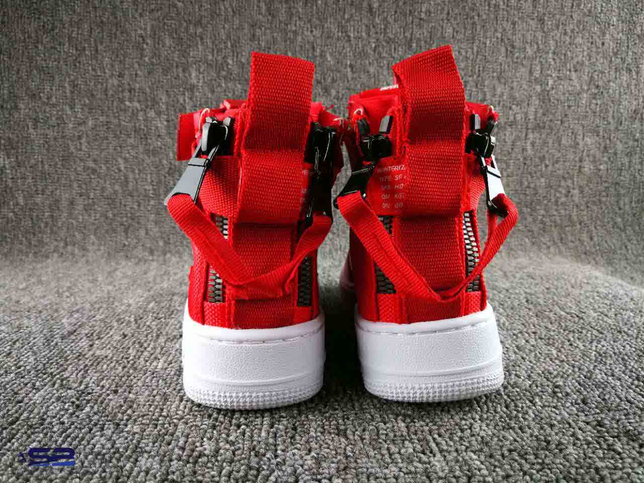  خرید  کفش کتانی نایک ایر فورس قرمز      Nike Air Force 1  Red