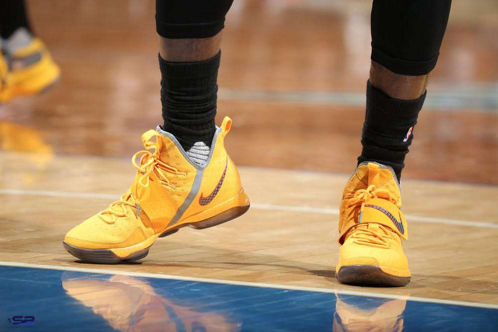  خرید  کفش بسکتبال نایک لبرون زرد     Nike Lebron 14 Yellow