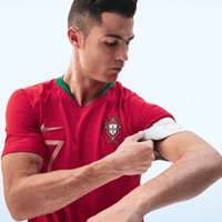 'پیراهن تیم ملی پرتغال برای جام جهانی     '