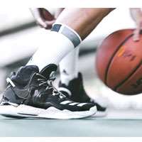'کفش کتانی ادیداس مخصوص بسکتبال  adidas basketball shoes d rose7'