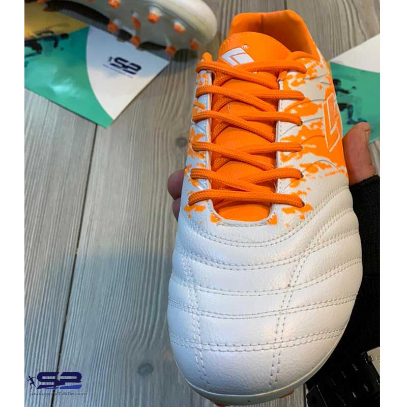  خرید  کفش استوک دیفانو مخصوص چمن طبیعی رنگ سفید نارنجی