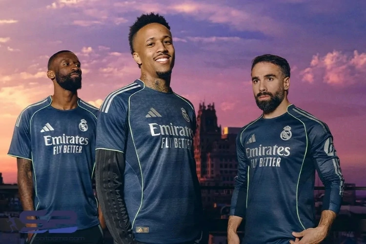 خرید لباس دوم رئال سرمه ای 